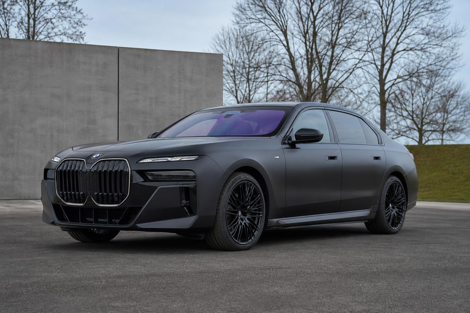 BMW Concept 7 Protection Adds Discreet Handgun Defense to the 7 Series