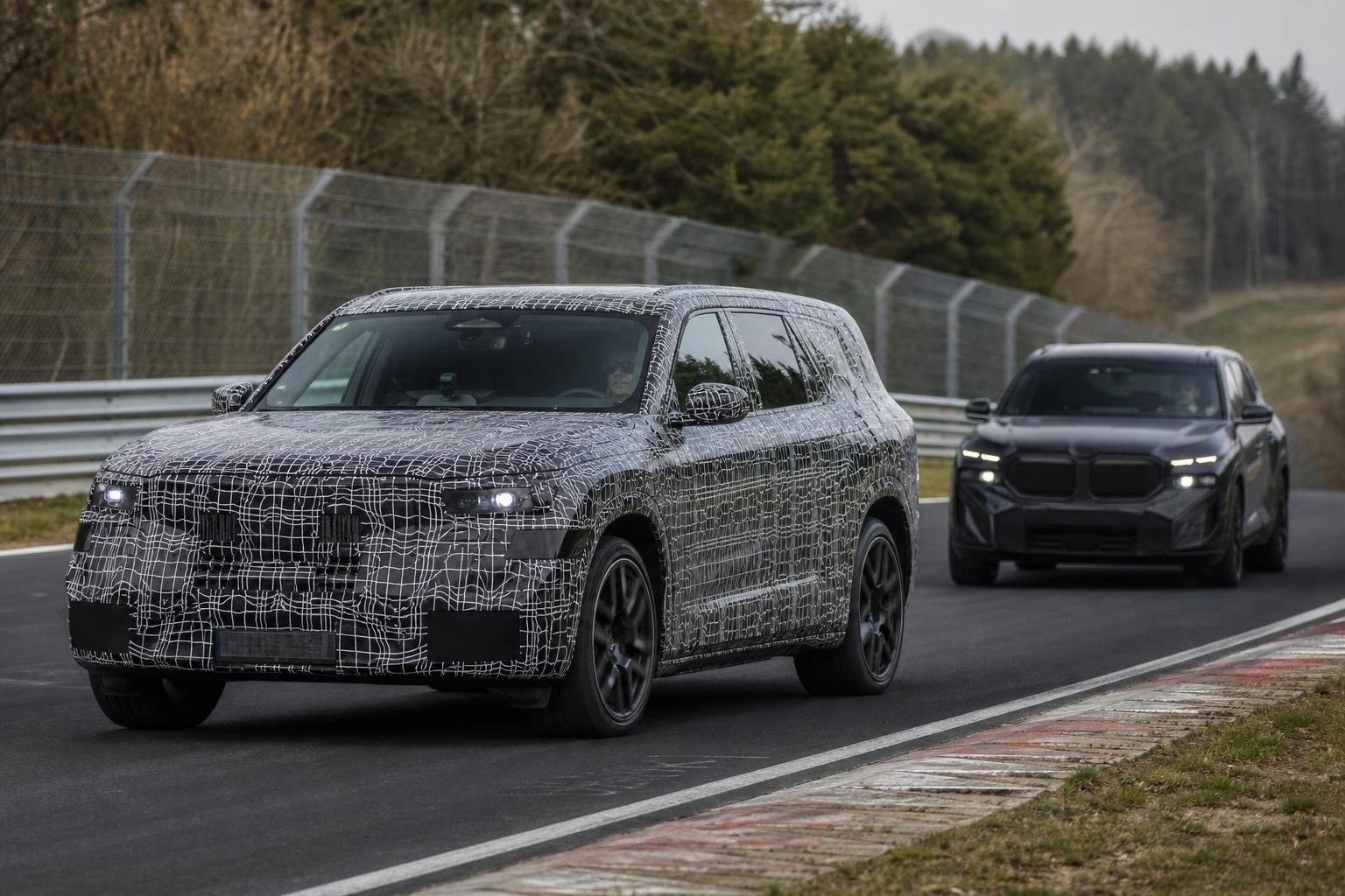 BMW iX7 Prototype Spotted at Nyrburgring as X7 M60 Development Continues
