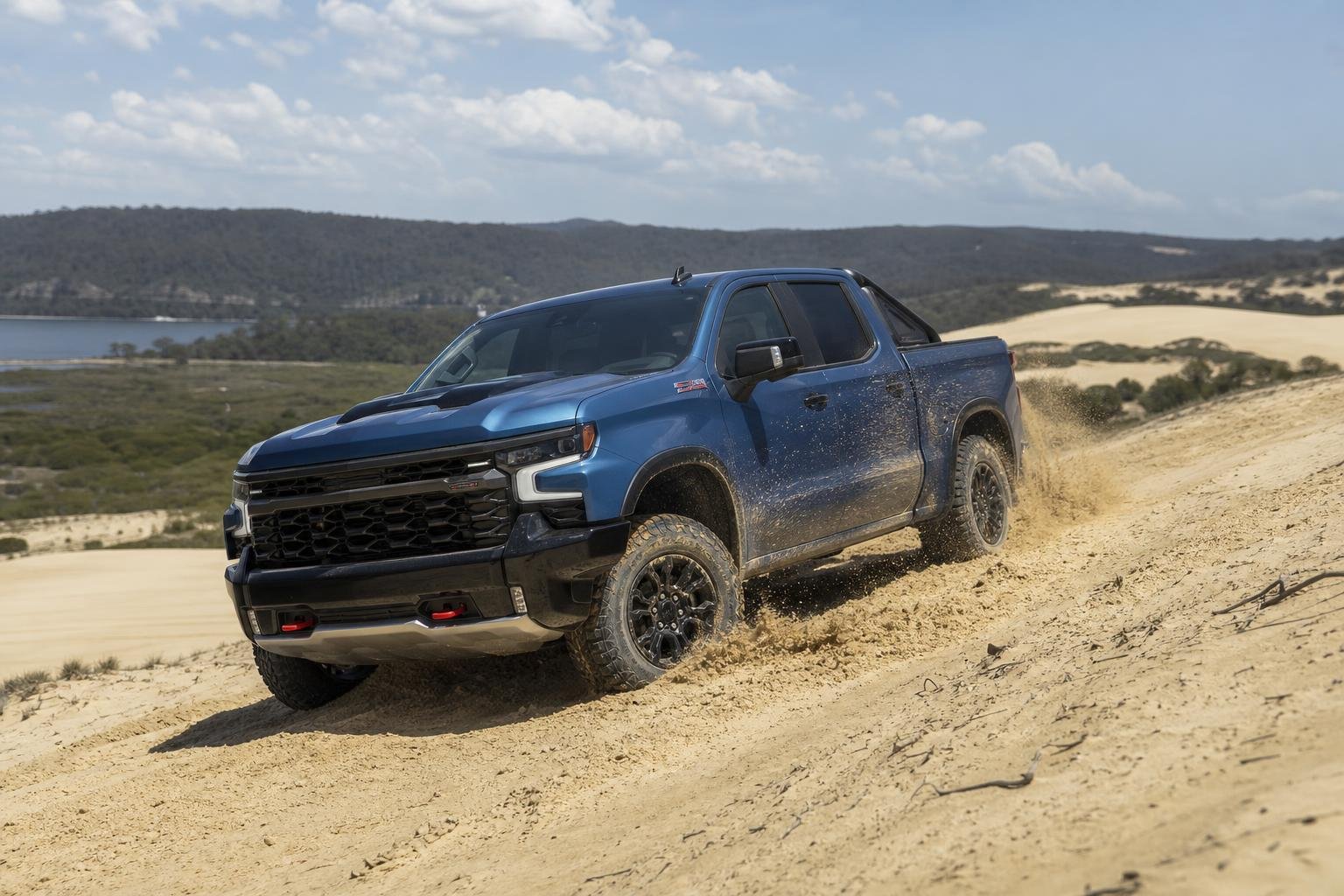 Chevrolet Silverado ZR2 Tackles Tasmanias Sand Dunes in Off Road Test