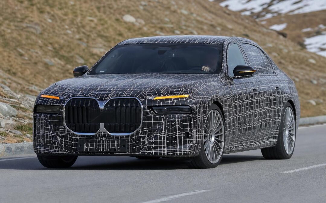 New Alpina 7-Series Prototype Shows Amber DRLs and Distinctive Design