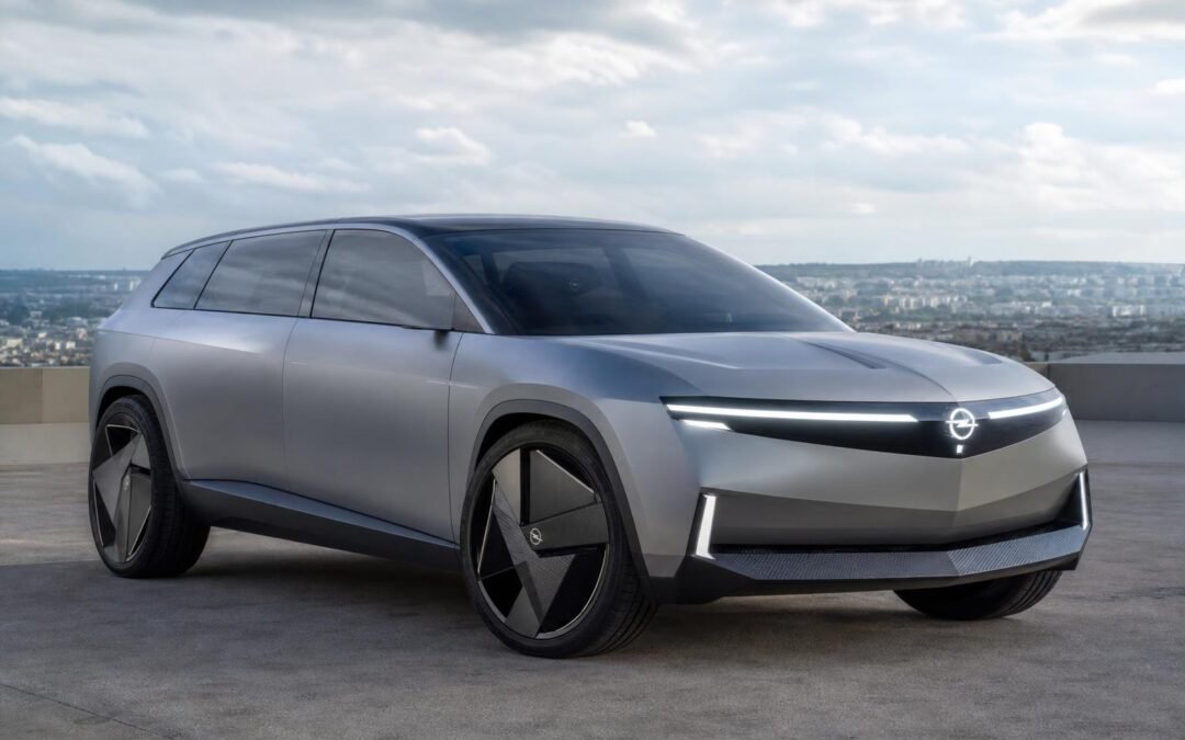 Opel STX Concept Previews an Electric Estate for the Brand’s Future