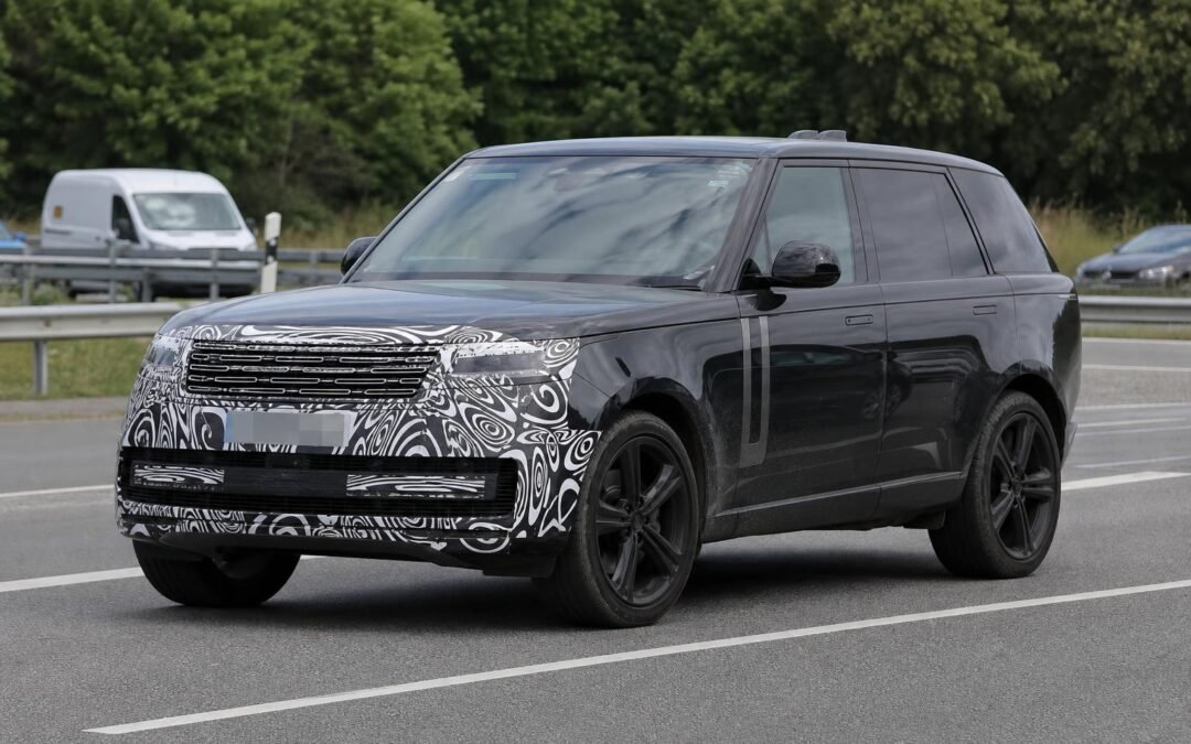 Range Rover Facelift Spotted With Subtle Exterior Changes