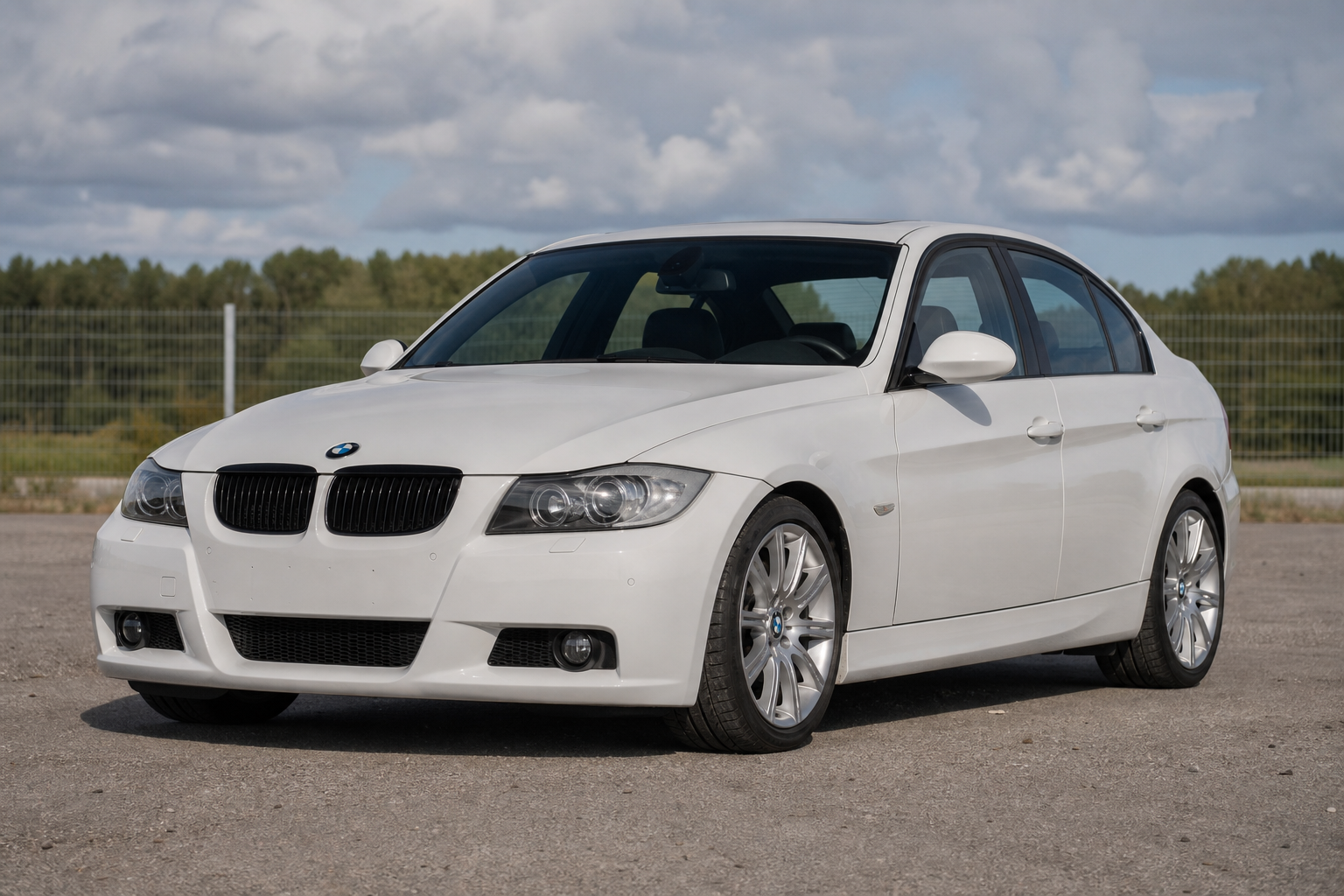 Bmw 320si is an affordable e90 homologation special with racing credentials
